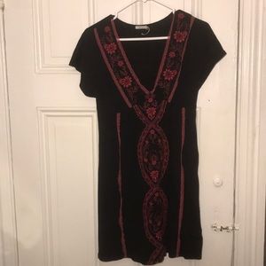 Little black dress with pink embroidery